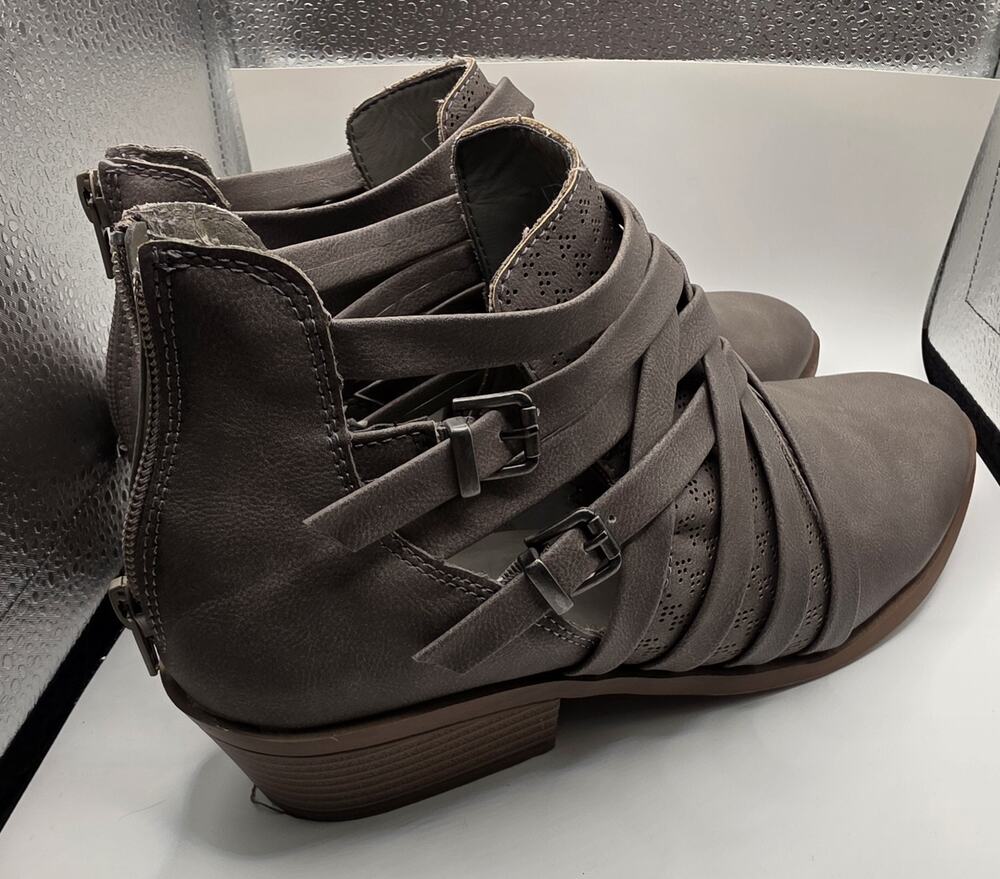 American Eagle Taupe Gray Faux Leather Strappy Ankle Booties Women's Size 9.5